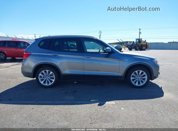 5UXWX9C56H0T01240 2017 BMW X3 Gray Вид задньої частини салону