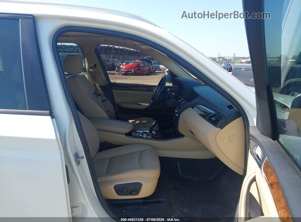 5UXWX9C57G0D84470 2016 BMW X3 Белый Вид салона спереди