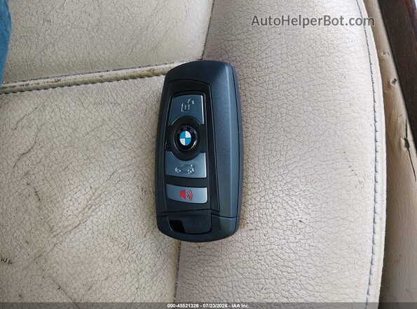 5UXWX9C57G0D84470 2016 BMW X3 Белый Вид панели приборов