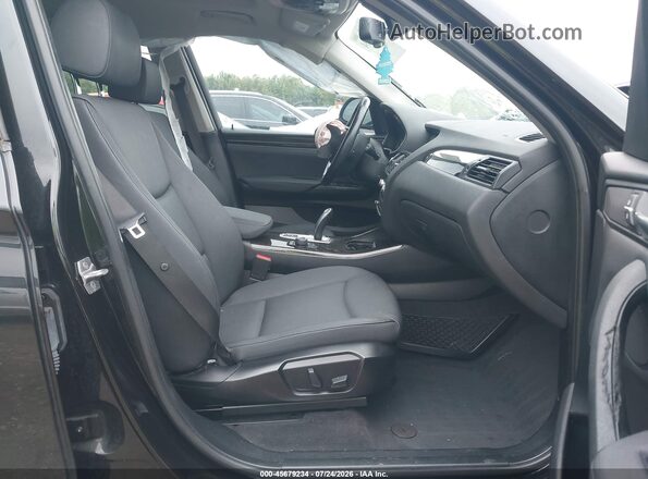 5UXWX9C59H0T13818 2017 BMW X3 Black Widok wnętrza z przodu
