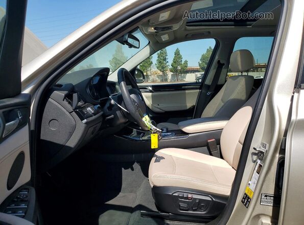 5UXWX9C5XH0D98803 2017 BMW X3 Beige Вид салону спереду