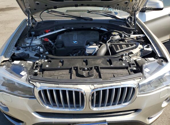 5UXWX9C5XH0D98803 2017 BMW X3 Beige Вид задньої частини салону