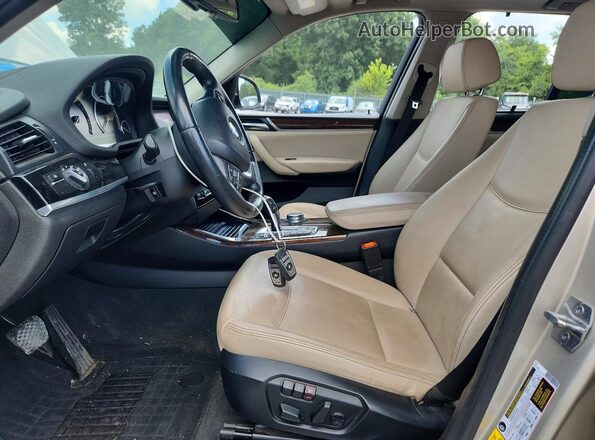 5UXWY3C55G0N86909 2016 BMW X3 Silver Widok wnętrza z przodu