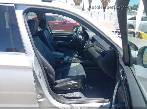 5UXWY3C5XG0N88848 2016 BMW X3 Silver Widok wnętrza z przodu