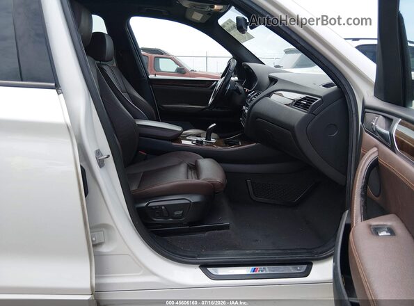 5UXWZ7C34H0X41955 2017 BMW X3 White წინა სალონის ხედი