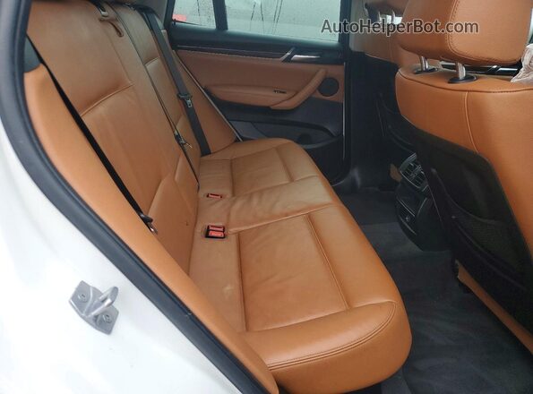 5UXWZ7C36H0V87541 2017 BMW X3 Белый Вид задней части салона