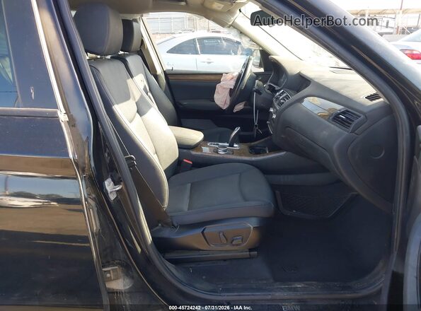 5UXWZ7C38H0V86830 2017 BMW X3 Black Front interior view