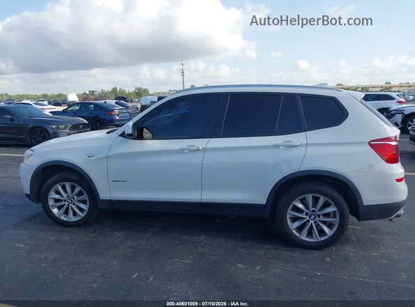 5UXWZ7C39H0V94760 2017 BMW X3 White Սալոնի 360 աստիճան տեսք