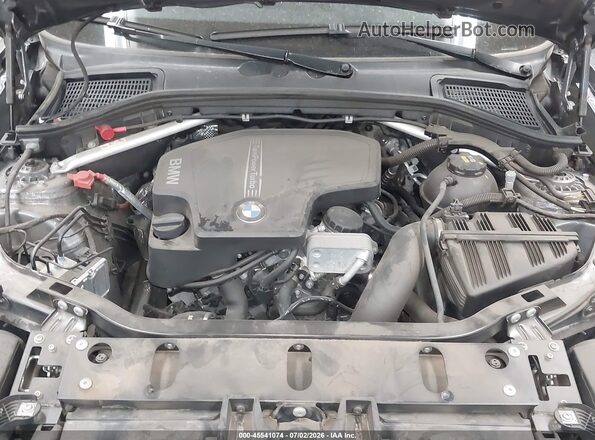 5UXWZ7C3XH0X39840 2017 BMW X3 Gray Widok z tyłu