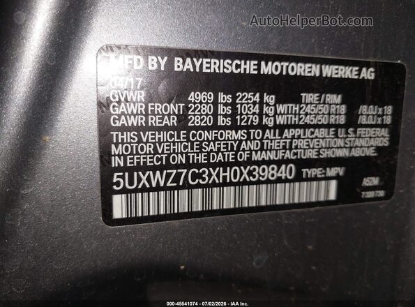5UXWZ7C3XH0X39840 2017 BMW X3 Gray Widok komory silnika