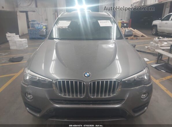 5UXWZ7C3XH0X39840 2017 BMW X3 Gray Widok wnętrza z tyłu
