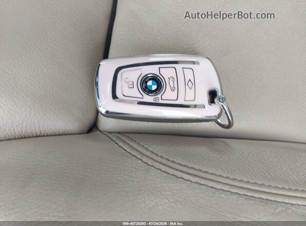 5UXWZ7C56G0R31966 2016 BMW X3 White Widok deski rozdzielczej