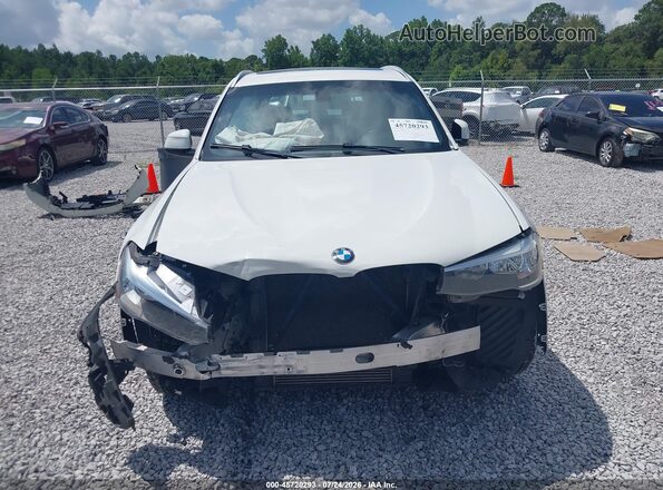 5UXWZ7C56G0R31966 2016 BMW X3 White Widok wnętrza z tyłu