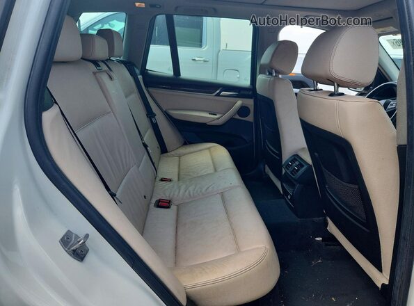 5UXWZ7C57H0V85766 2017 BMW X3 White Widok tylnych siedzeń