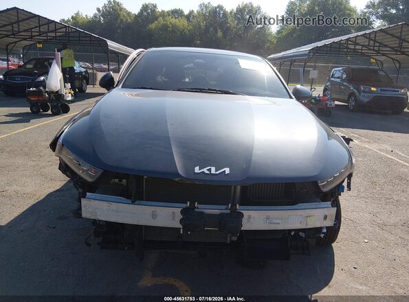 5XXG14J24NG106539 2022 KIA K5 Gray Widok wnętrza z tyłu