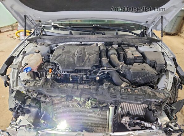 5XXG44J82RG241259 2024 KIA K5 Gray Սալոնի հետևի տեսք