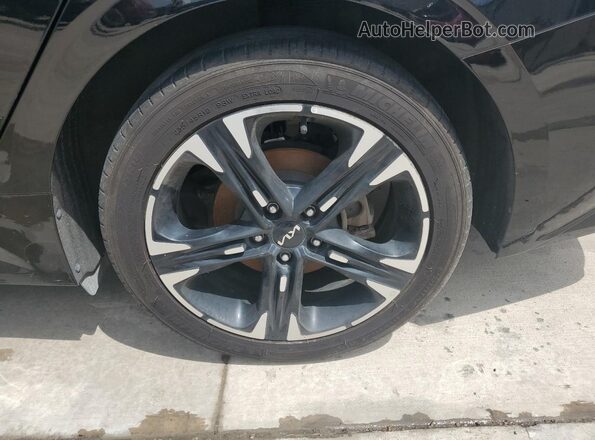 5XXG64J23RG251322 2024 KIA K5 Black 