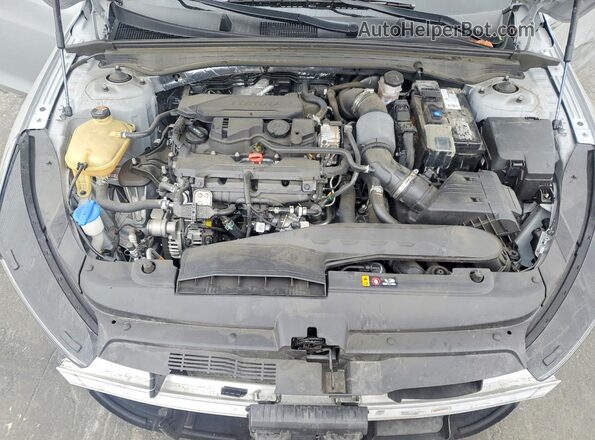 5XXG64J26RG258443 2024 KIA K5 Серый Вид задней части салона