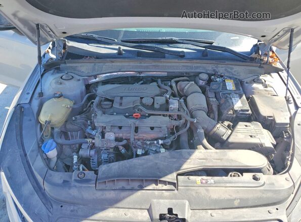 5XXG64J27MG033277 2021 KIA K5 Серебряный Вид задней части салона