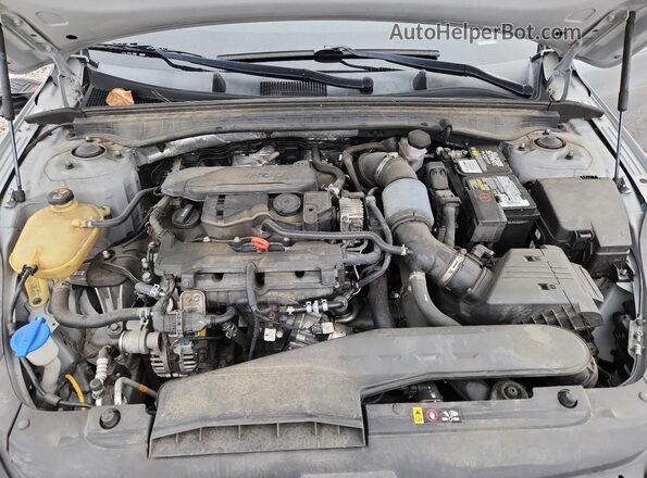 5XXG64J27MG068319 2021 KIA K5 Gray Widok wnętrza z tyłu