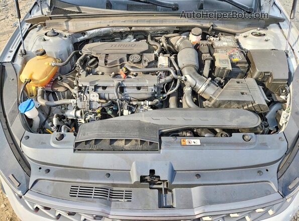 5XXG64J28RG250098 2024 KIA K5 Gray Вид задньої частини салону