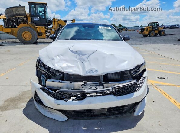 5XXG64J2XNG114341 2022 KIA K5 White Widok z przodu