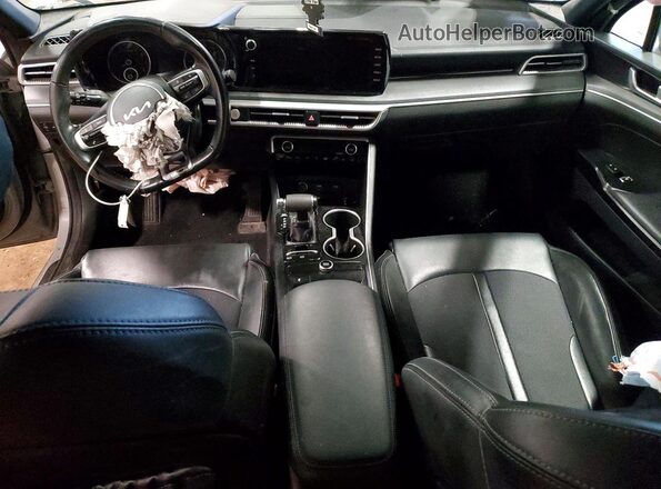5XXG64J2XNG156136 2022 KIA K5 Silver Dashboard view