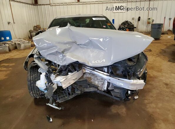 5XXG64J2XNG156136 2022 KIA K5 Silver Front view