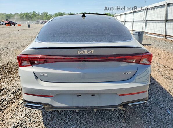 5XXG64J2XRG236378 2024 KIA K5 Gray Вид ззаду
