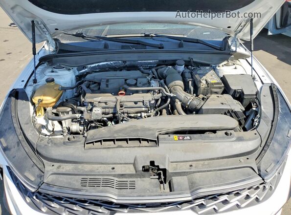 5XXG64J2XRG244352 2024 KIA K5 White Vista interior trasera