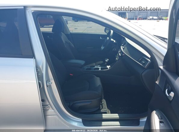 5XXGT4L34GG072010 2016 KIA OPTIMA Silver Вид салону спереду