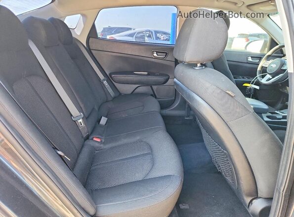5XXGT4L37LG395669 2020 KIA OPTIMA Gray Հետևի նստատեղերի տեսք