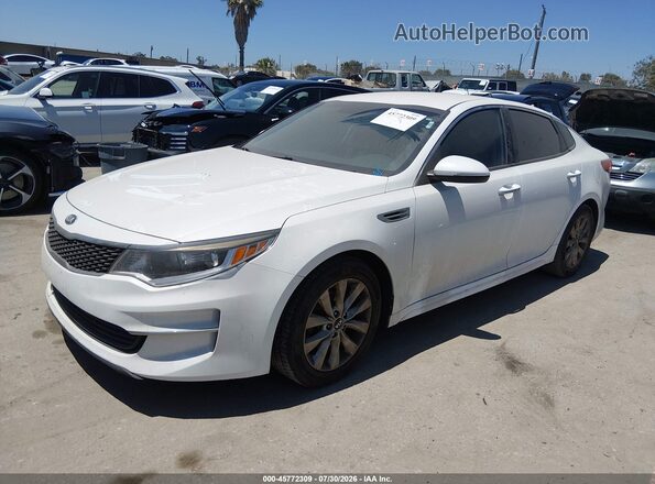 5XXGT4L39GG024535 2016 KIA OPTIMA White Передня ліва чверть