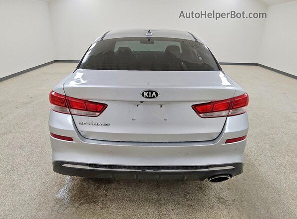 5XXGT4L39LG438084 2020 KIA OPTIMA Silver Вид ззаду