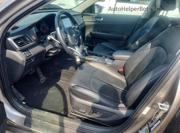 5XXGU4L32JG217677 2018 KIA OPTIMA Gray Սալոնի դիմացի տեսք