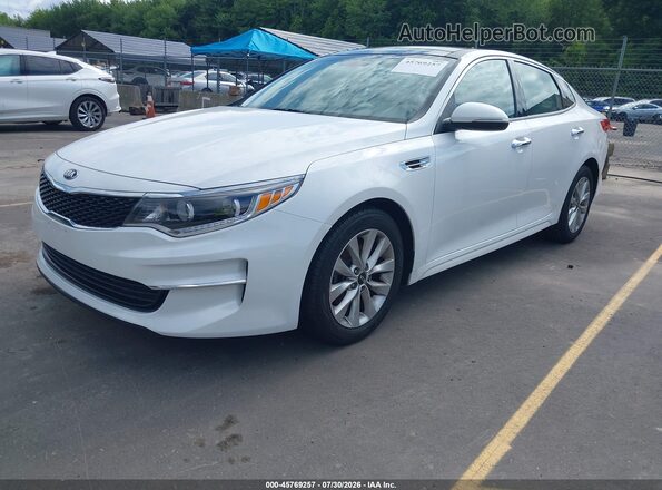 5XXGU4L36GG014073 2016 KIA OPTIMA White Առջևի ձախ երեք քառորդ տեսարան
