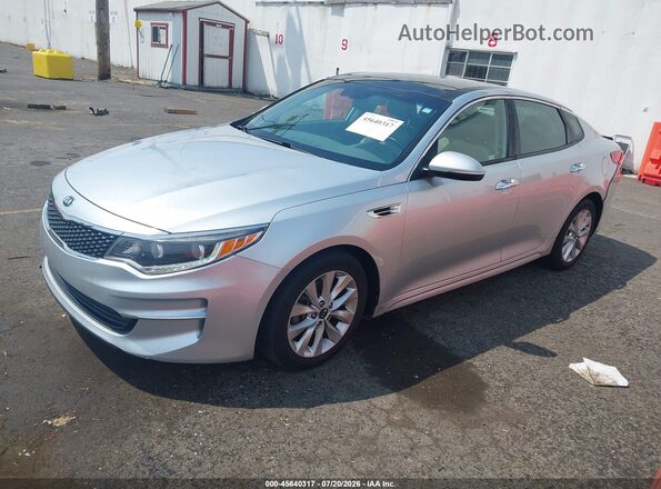 5XXGU4L36GG072829 2016 KIA OPTIMA Silver Vista tres cuartos delantera izquierda