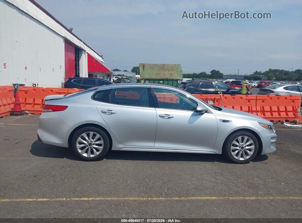 5XXGU4L36GG072829 2016 KIA OPTIMA Silver Vista interior trasera