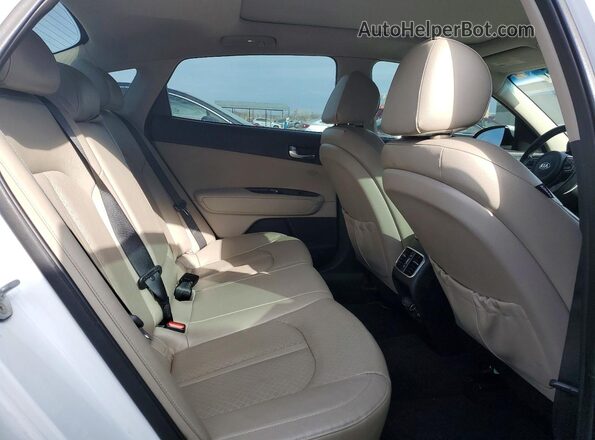 5XXGU4L38GG004841 2016 KIA OPTIMA White Widok tylnych siedzeń