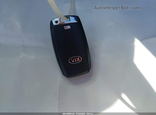 5XXGV4L26HG125213 2017 KIA OPTIMA Brown Vista del salpicadero
