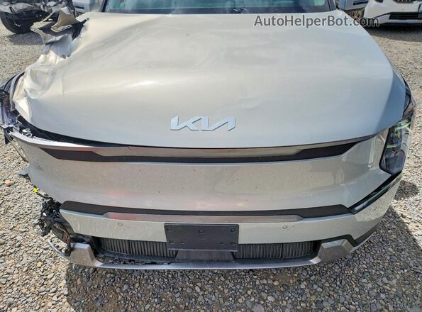 5XYAA5S22TG016504 2026 KIA EV9 Silver Вид підкапотного простору