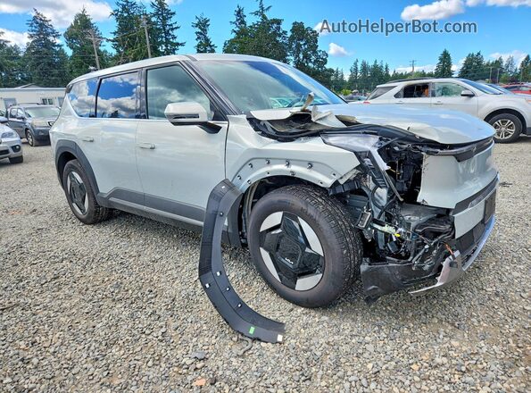 5XYAA5S22TG016504 2026 KIA EV9 Silver Передня права чверть