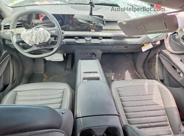 5XYADFS53TG005020 2026 KIA EV9 Silver Вид панелі приладів