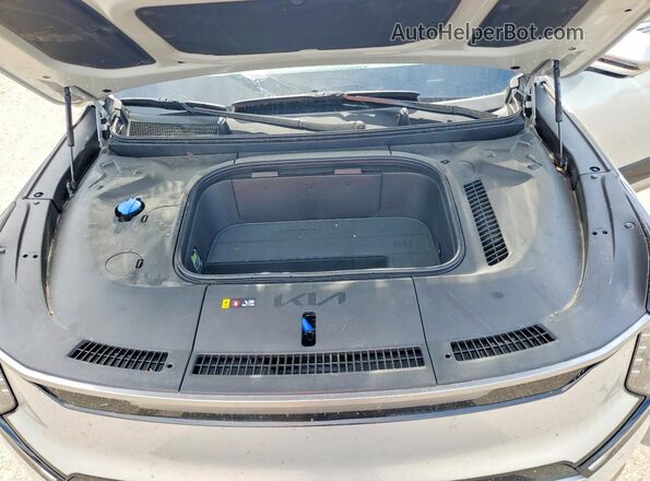 5XYADFS5XTG004835 2026 KIA EV9 Серебряный Вид подкапотного пространства
