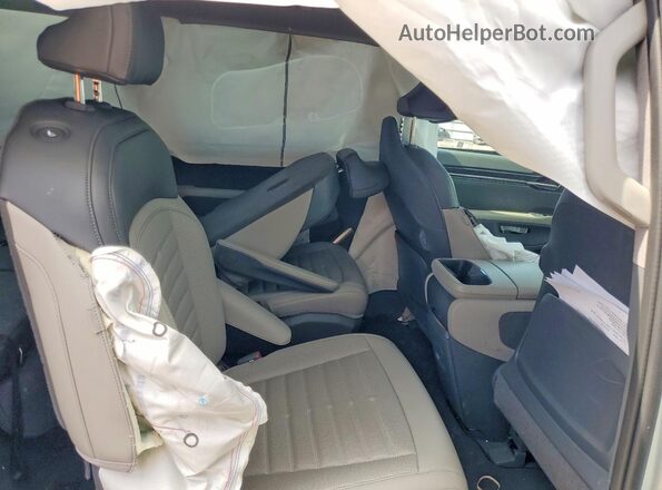 5XYADFS5XTG004835 2026 KIA EV9 Серебряный Вид задней части салона