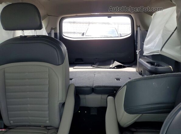 5XYADFS5XTG004835 2026 KIA EV9 Серебряный Вид задних сидений