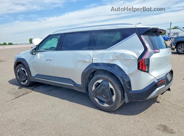 5XYADFS5XTG004835 2026 KIA EV9 Серебряный Задняя левая четверть