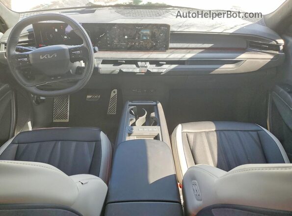 5XYAEFS50TG018322 2026 KIA EV9 White Dashboard view