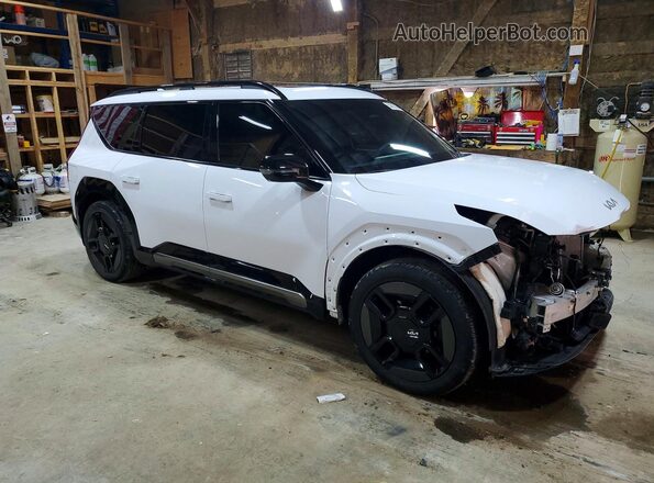 5XYAEFS52TG004423 2026 KIA EV9 White Передня права чверть