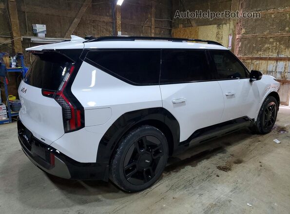 5XYAEFS52TG004423 2026 KIA EV9 White Задня права чверть